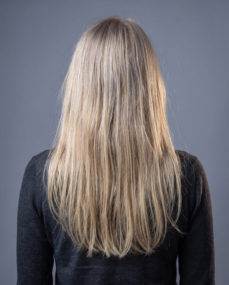 Blond ztrácí jas, před